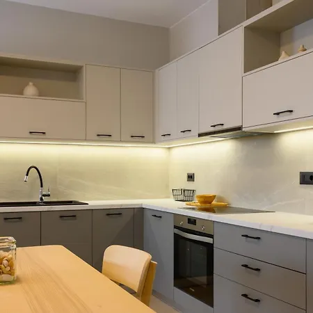 Summer Waves Apartment *